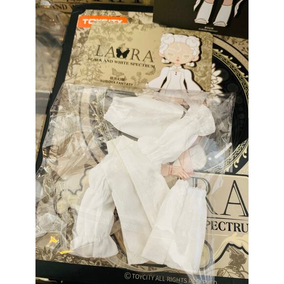 LAURA Black & White Spectrum Blind Box “Aurora Fantasy” - Picture 3 of 5